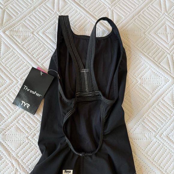 TYR Women’s Thresher Open Back Tech Swimsuit Size 26 Black - Picture 7 of 10